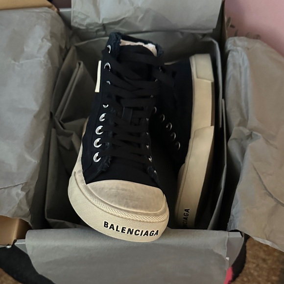 Balenciaga shoes brand new in Box - Picture 8 of 11